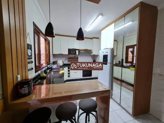 Imagem Sobrado com 3 quartos e 4 vagas à venda, 192 m² por R$ 848.000 - Jardim Vila Galvão - Guarulhos/SP