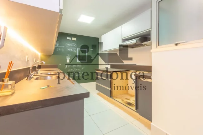 Imagem Apartamento em Pinheiros com 3 quartos (1 suíte) e 1 vaga, 106m2