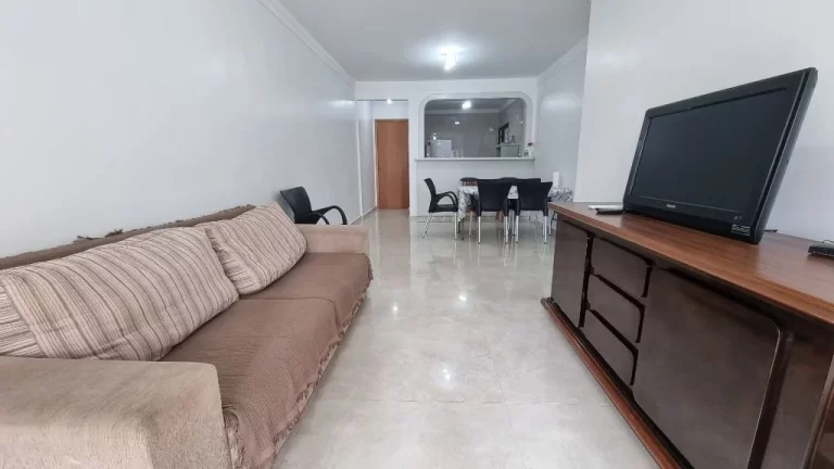 Imagem PITANGUEIRAS - NA SEGUNDA QUADRA DA PRAIA , TOTALMENTE REFORMADO, 02 VAGAS DE GARAGEM NO PRÉDIO, LAZER.