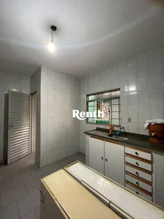 Imagem Casa com 3 dormitórios, 111 m² - venda por R$ 290.000,00 ou aluguel por R$ 1.300,00/mês - Consolação - Rio Claro/SP