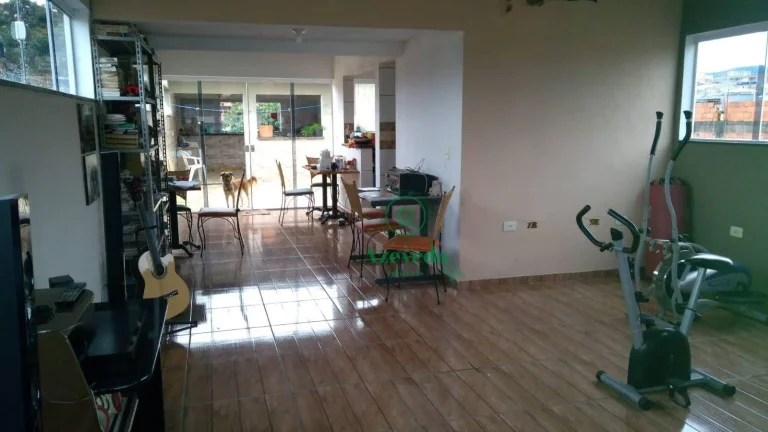 Imagem Sobrado com 3 dormitórios à venda, 200 m² por R$ 1.200.000,00 - Cidade Soberana - Guarulhos/SP