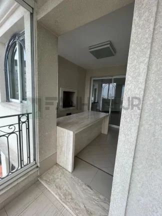 Imagem Venha conhecer e se encantar com este magnífico apartamento localizado na Ed. Lindenberg Melo Alves. Com uma ampla área de 3
