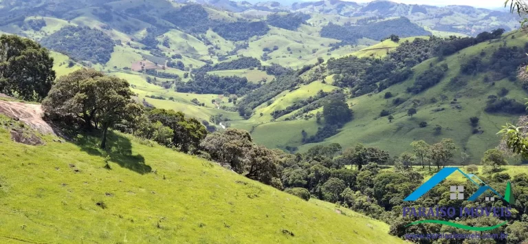 Imagem Terreno Rural dos Sonhos: Cachoeiras, Bares e uma Vila Charmosa