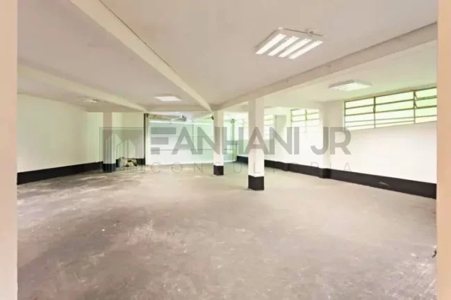 Imagem Imperdível: Casa Comercial à Venda em São Paulo-SP, Jardim Europa - 4 Salas, 4 Banheiros, 10 Vagas, 830m²!