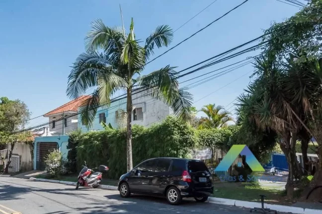 Imagem Casa com 4 Quartos e 2 banheiros à Venda, 235 m² por R$ 800.000,00