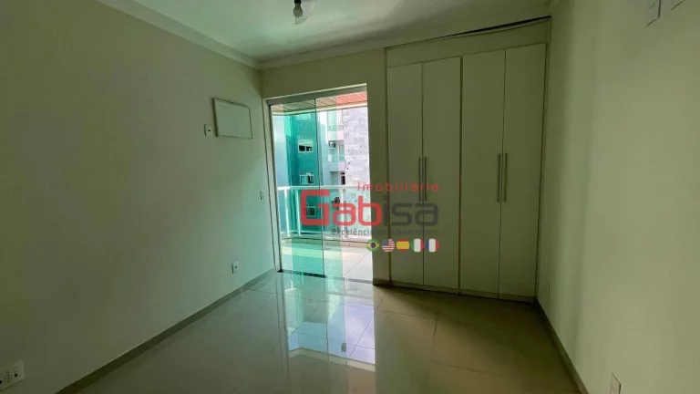 Imagem Apartamento com 3 dormitórios para alugar, 120 m² por R$ 6.016,67/mês - Algodoal - Cabo Frio/RJ