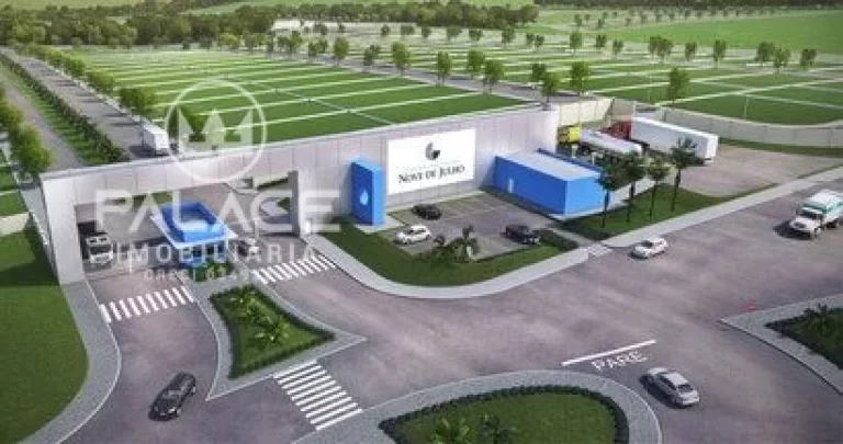 section Barracão Industrial com 750,00 m² de Terreno e Área construída de 700,00 m² - Com sala ...