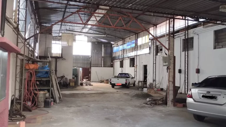 Imagem Galpão, 750 m² - venda por R$ 2.300.000,00 ou aluguel por R$ 12.030,00/mês - Vila Humaitá - Santo André/SP