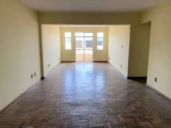 Imagem Amplo Espaço Familiar: Cobertura de 3 Dormitórios com Terraço e 4 Vagas de Garagem