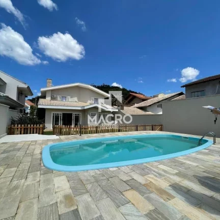 Casa com Piscina | Barra do Rio Cerro