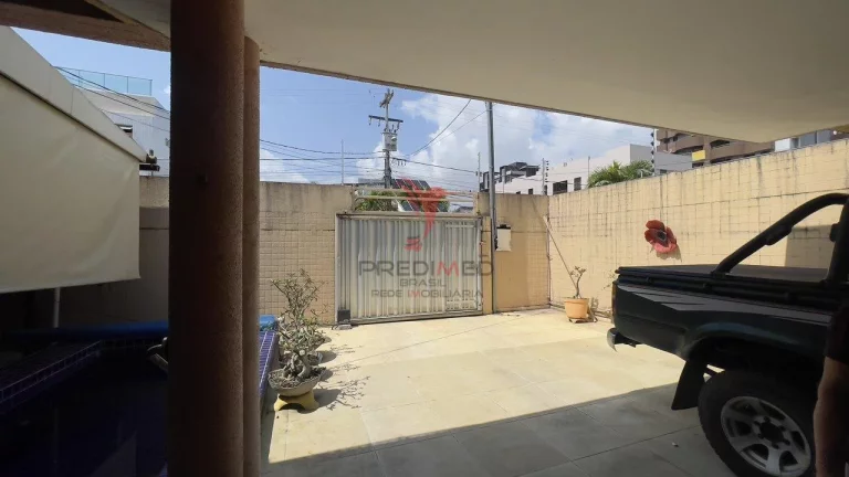 Imagem Casa à venda com 4 Quartos, 1 Suites, 3 Vagas, no Bessa – apenas 400m da praia!