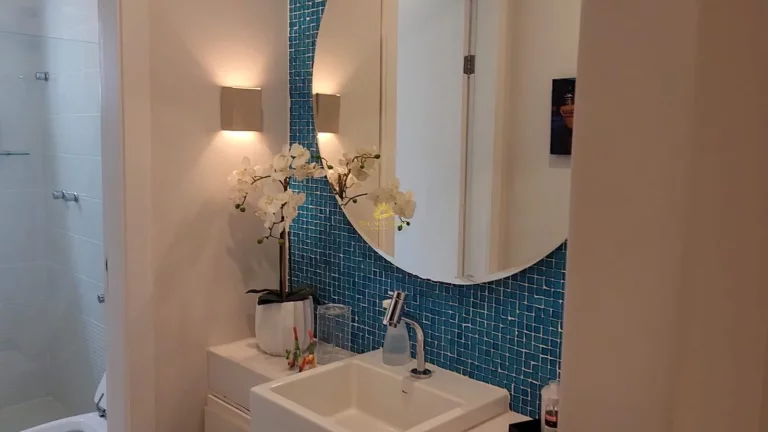 Imagem Apartamento Lateral com Vista Parcial para o Mar

Situado em um dos pontos mais privilegiados da Ens...