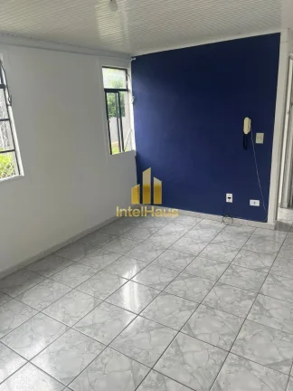 Imagem Apartamento com 2 dormitórios, sala para dois ambientes, cozinha com armários e cooktop, 1 banheir...