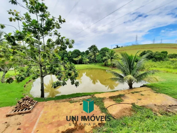 Imagem Chácara com 2 casas mais casa de caseiro, área de lazer, 10.000M² a venda na zona rural de Guarapari.