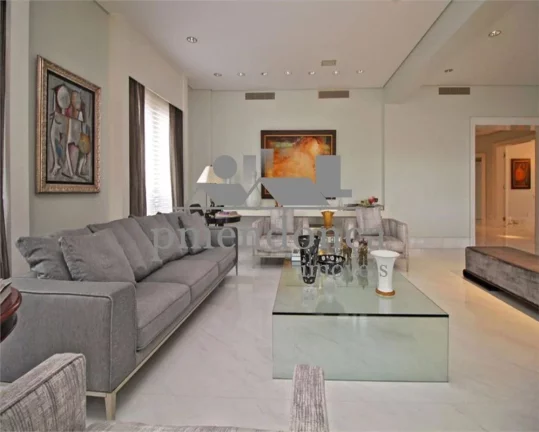 Imagem Apartamento com 700m² em prédio Nobre de Higienópolis.
