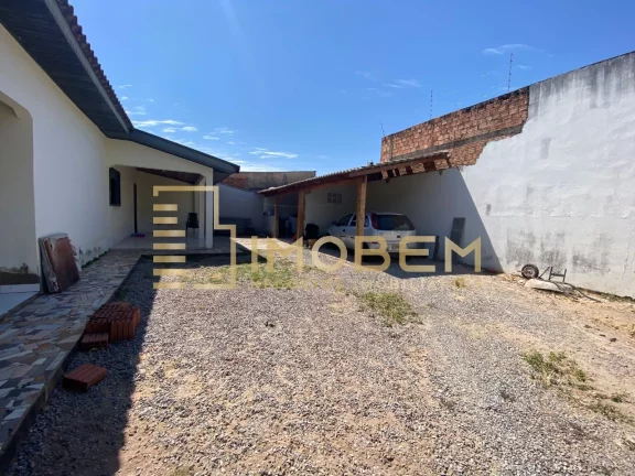 Imagem Casa de 3 quartos com suíte no Setor Residencial Norte de Sinop-MT: 120m² e garagem.