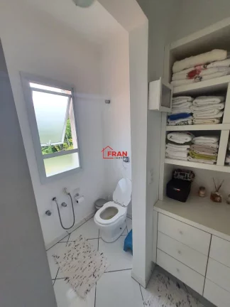 Imagem Maravilhossa casa Condominio Fechado excelente localização.