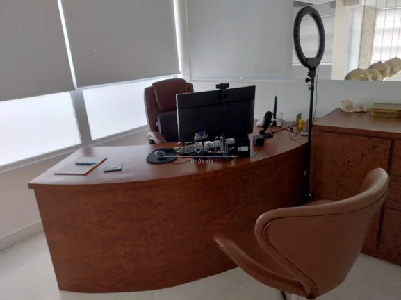 Imagem Edifício comercial na Vila Andrade com 3 pavimentos + subsolo, nas proximidades da Av. Giovanni Gro...