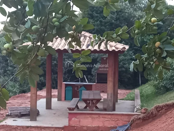 Imagem Excelente sobrado com ótimo acabamento no Condomínio Bosque dos Camarás, Valinhos.
Casa com 3 amp...