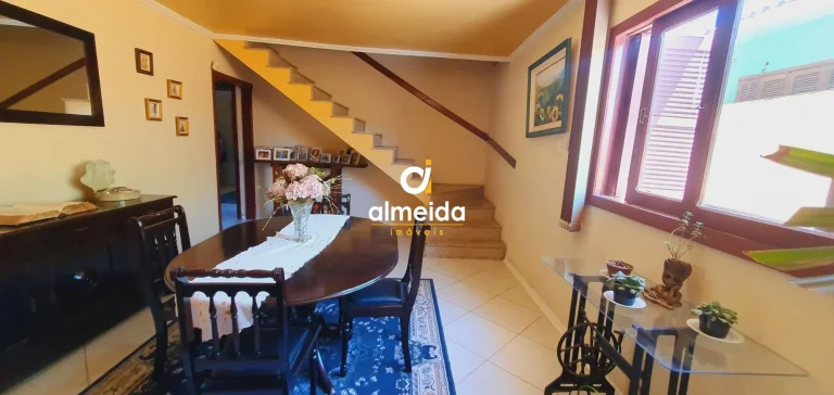 Imagem CASA 4 DORMITÓRIOS