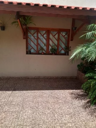 Imagem Sobrado com 3 dormitórios à venda, 180 m² por R$ 695.000,00 - Sítio São José - Suzano/SP