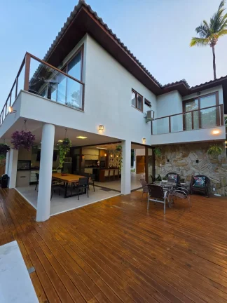 Imagem casa espaçosa em condomínio para chamar de lar na Praia do Forte
