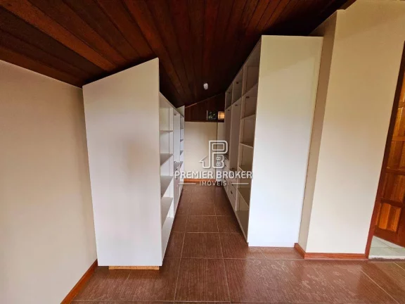Imagem Casa à venda, 240 m² por R$ 849.000,00 - Albuquerque - Teresópolis/RJ