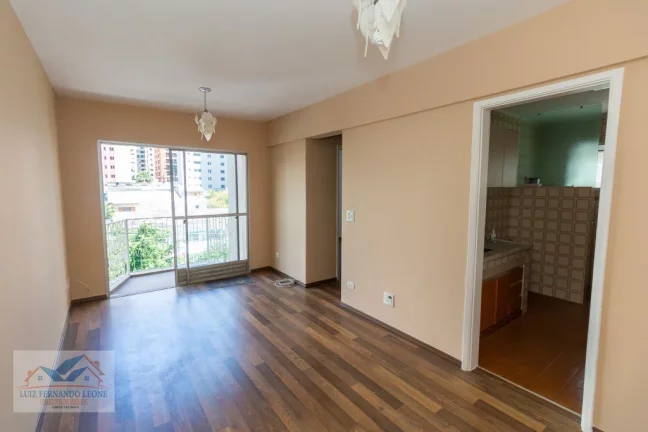 Apartamento de 1 dormitório e 1 vaga à venda. R$ 650.000,00. Vila Uberabinha