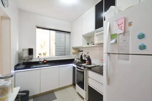 Imagem Apartamento com área privativa de 123m² , localizado em rua tranquila no bairro Ana Lúcia, próxi...