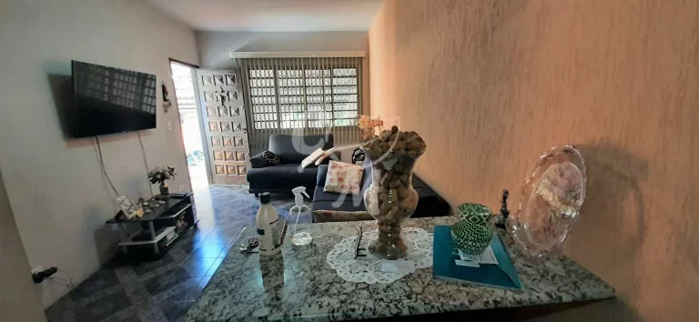Imagem Casa com 3 dormitórios para venda ou permuta