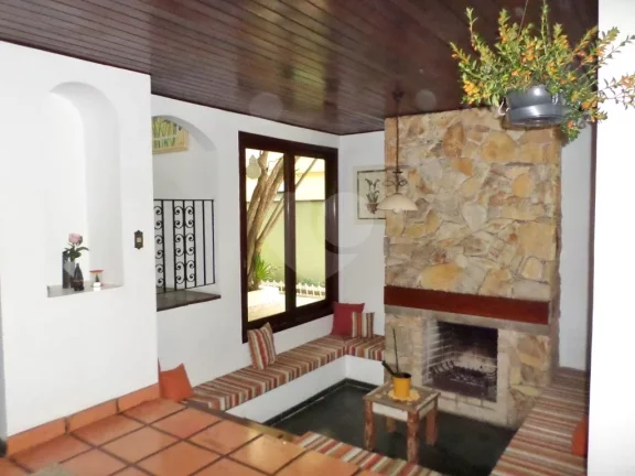Imagem Casa à venda com 4 quartos, sendo 2 suítes, em Morumbi, São Paulo - SP