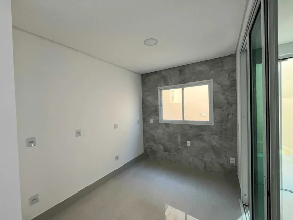 Imagem Casa com 3 dormitórios sendo 1 suíte e 1 vaga de garagem em Gov Celso Ramos/SC