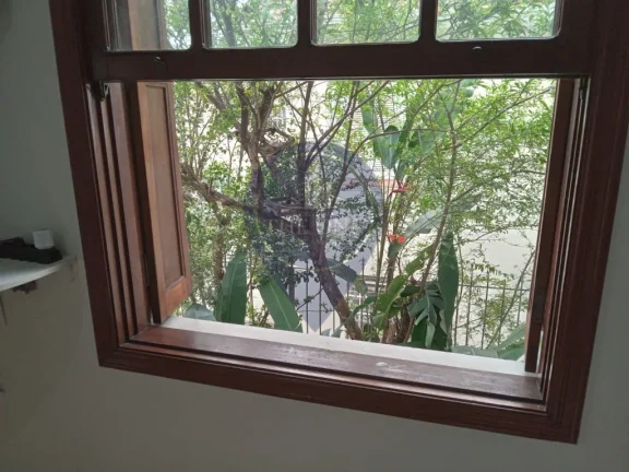 Imagem Casa à venda na Vila Mariana, São Paulo-SP: 3 quartos, 1 suíte, 3 salas, 3 banheiros, 2 vagas de garagem, 125m²! Venha conhecer!
