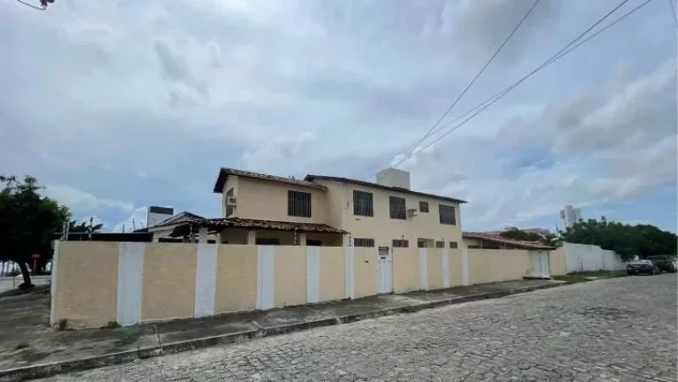 Imagem Ampla Casa Reformada com 330 m² no Jardim Treze de Maio – Conforto e Praticidade
