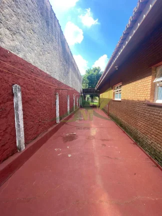 Imagem Residência à Venda na Vila Santista: Elegância, Conforto e Privacidade