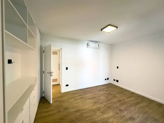 Imagem Apartamento Duplex Morumbi - 220M², 3 Dorms, 1 Suíte, 3 Vagas.