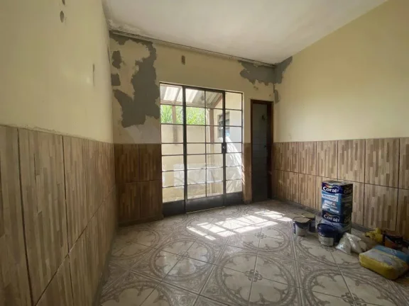Imagem Casa à venda no bairro Floresta, com 2 quartos , sendo uma suíte