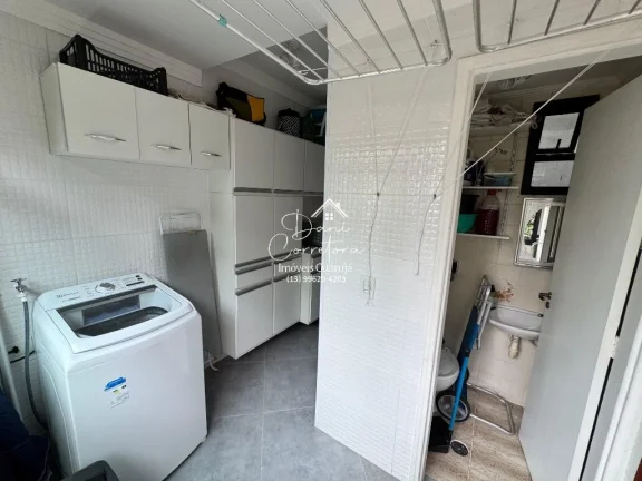 Imagem Imperdível oportunidade de adquirir um apartamento no Guarujá-SP, Jardim Las Palmas: 2 quartos, 1 suíte, 2 salas, 3 banheiros, 1 vaga de garagem e 90m² de área!