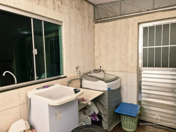 Imagem Casa térrea à venda com 3 quartos, energia fotovoltaica no Bairro Maria Ap. Pedrossian