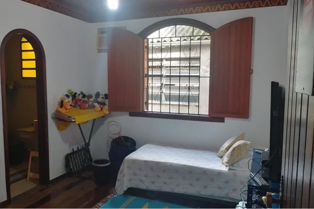 Imagem Casa com 4 quartos para venda em Campo Grande