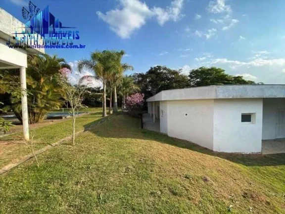 Imagem CASA CLÁSSICA, AT 3.500 m² ! 5 sts, piscina, salão! P/ REFORMAR