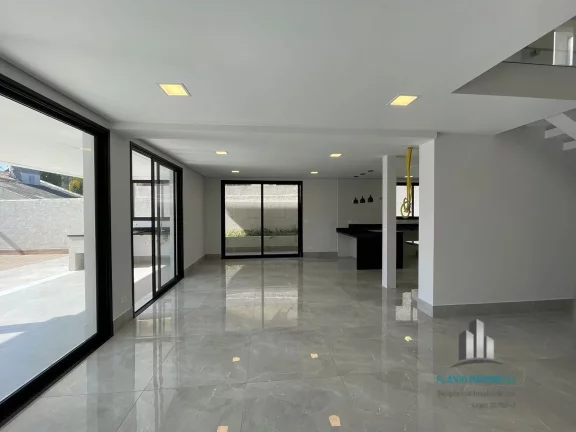 Imagem Belíssima Casa no Aphaville 3 de 310m² com 3 Suítes e 6 Vagas