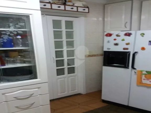 Imagem Casa à venda com 3 quartos, sendo 1 suíte, no condomínio Alameda do Eucaliptos, São Paulo - SP