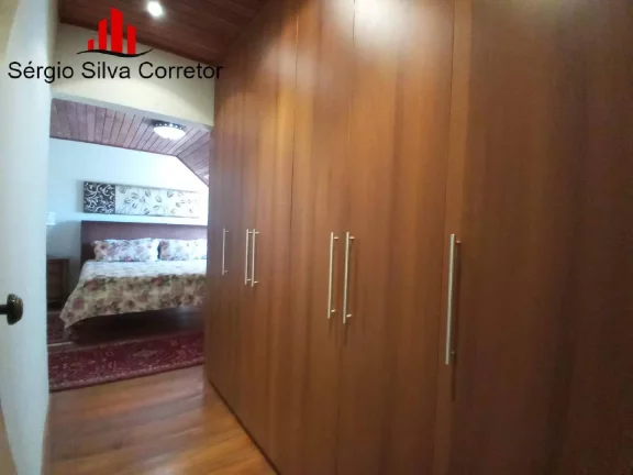 Imagem Casa a Venda com 04 Suítes em Condomínio Fechado.
