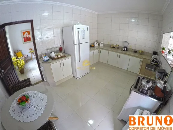 Imagem Excelente oportunidade de adquirir uma casa no bairro Itapebussu, em Guarapari! Localizada em uma á...