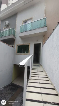 Sobrado independente com 3 dormitórios na Vila Matilde