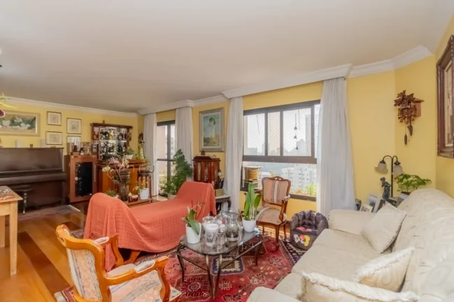 Imagem Apartamento Perdizes - 170M², 4 Dorms, 2 Suítes, 3 Salas, 3 Vagas Demarcadas, Face Norte, Varanda, Armários, Depósito, Hidromassagem, Piscina.