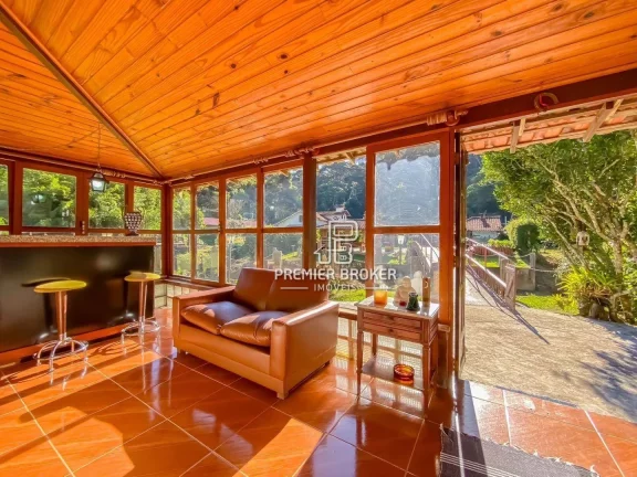 Imagem Casa à venda, 132 m² por R$ 700.000,00 - Vargem Grande - Teresópolis/RJ
