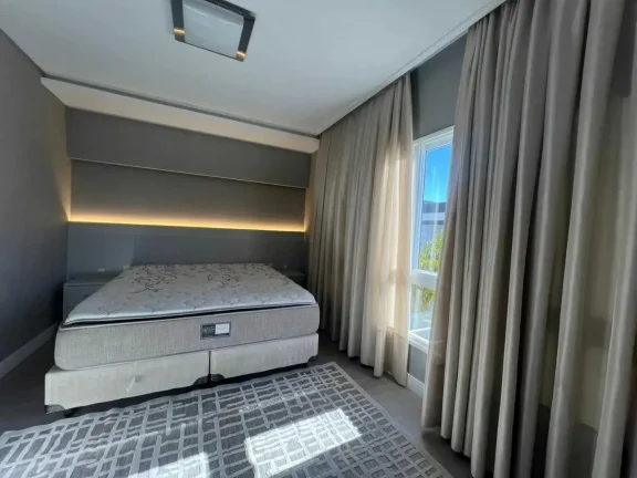 Imagem Casa alto padrão em condomínio com 4 suítes sendo 2 demi e 1 master em Camboriú