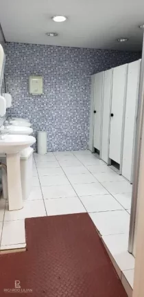 Imagem "Oportunidade Única: Prédio Comercial de Prestígio com 950m², Ideal para Empresas de Importação e Negócios Internacionais!"